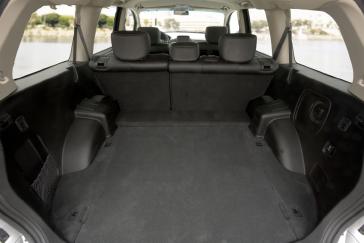 2007 Mitsubishi Endeavor SE.