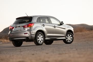 2012 Mitsubishi Outlander Sport ES.