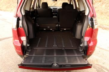 2008 Mitsubishi Outlander ES.