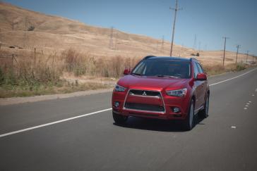 2012 Mitsubishi Outlander Sport SE.