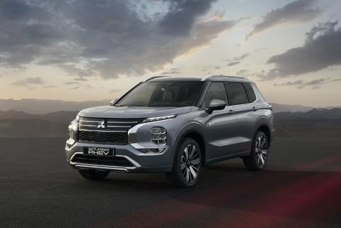 2026 Mitsubishi Outlander Plug-in Hybrid Mid-Cycle Refresh Pricing to Start at $43,245